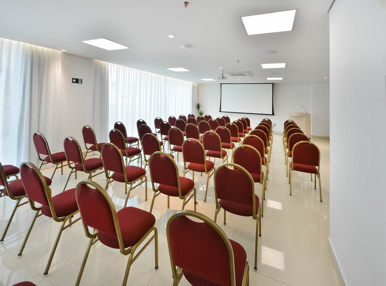 IT Itabira Hotel Bagian luar foto