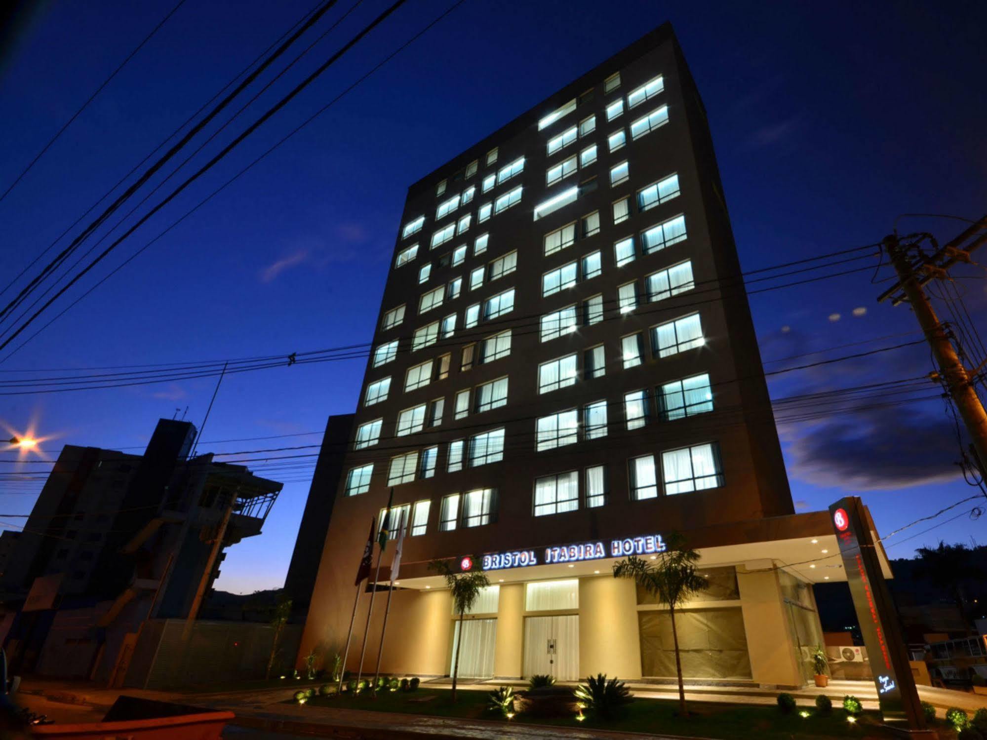 IT Itabira Hotel Bagian luar foto